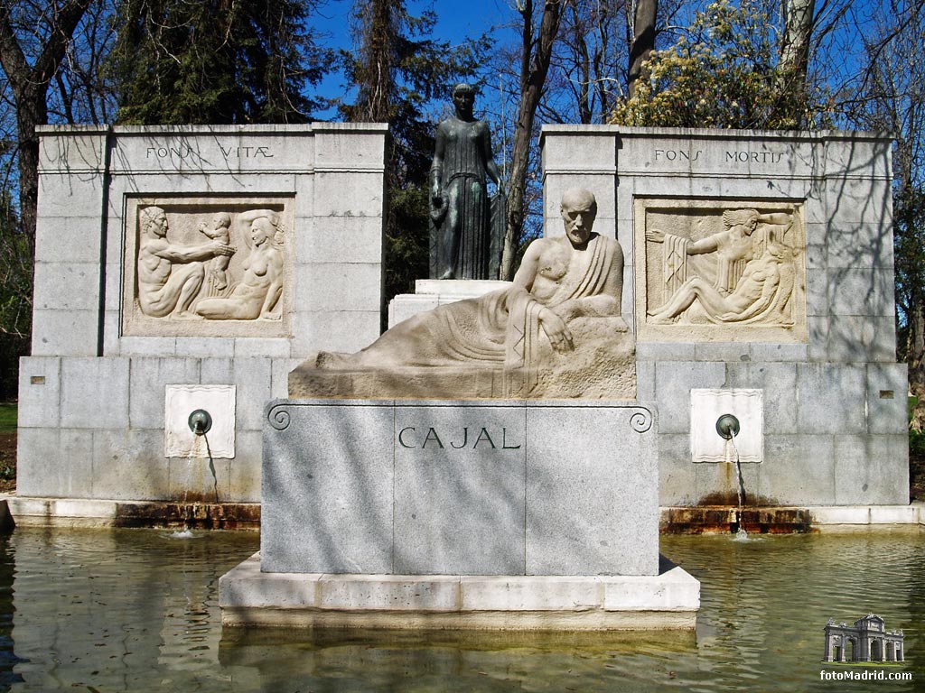 Monumento a Santiago Ramn y Cajal
