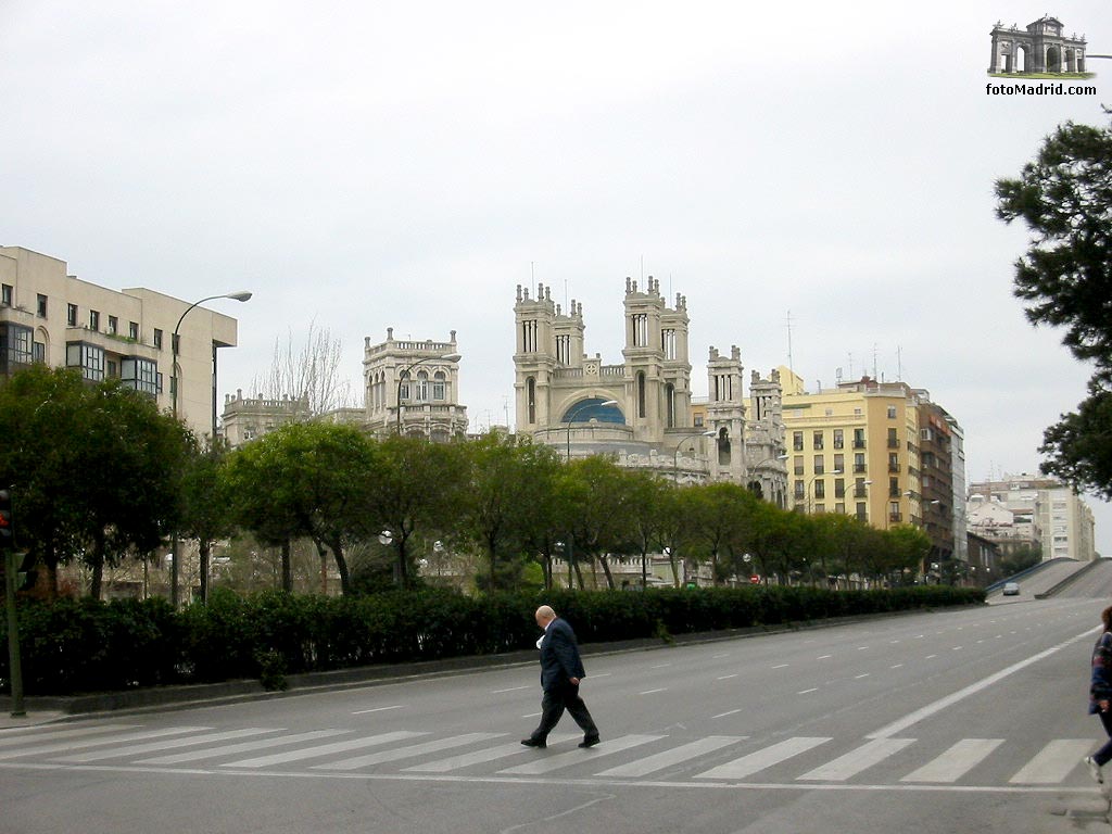 Calle Raimundo Fernndez Villaverde